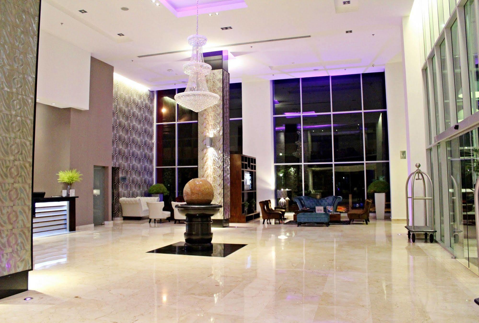 Ramada Plaza By Wyndham Panama Punta Pacifica Hotell Eksteriør bilde